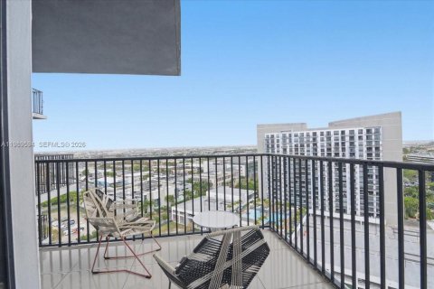 Купить кондоминиум в Дорал, Флорида 2 спальни, 89.28м2, № 2185847 - фото 28