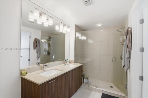 Купить кондоминиум в Дорал, Флорида 2 спальни, 89.28м2, № 2185847 - фото 21