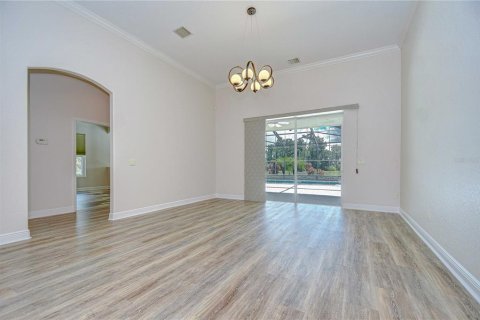 Casa en venta en Seffner, Florida, 5 dormitorios, 377 m2 № 1823332 - foto 9
