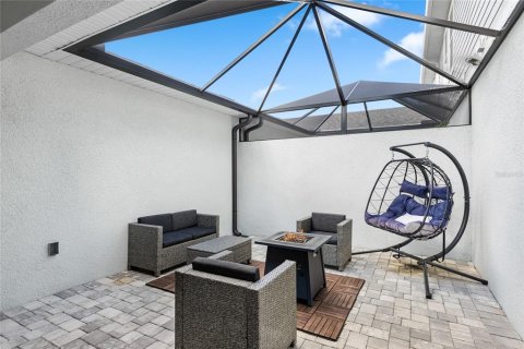 Townhouse in Sarasota, Florida 3 bedrooms, 164.99 sq.m. № 2210592 - photo 15