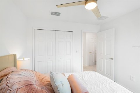 Townhouse in Sarasota, Florida 3 bedrooms, 164.99 sq.m. № 2210592 - photo 23