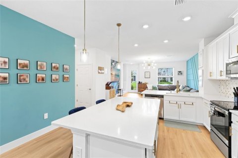 Townhouse in Sarasota, Florida 3 bedrooms, 164.99 sq.m. № 2210592 - photo 10