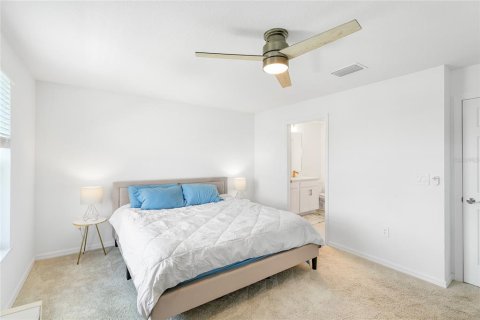 Townhouse in Sarasota, Florida 3 bedrooms, 164.99 sq.m. № 2210592 - photo 18
