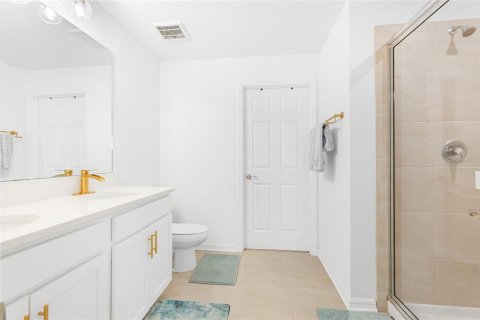 Townhouse in Sarasota, Florida 3 bedrooms, 164.99 sq.m. № 2210592 - photo 20