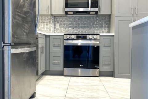 Copropriété à vendre à Lauderdale-by-the-Sea, Floride: 2 chambres, 107.77 m2 № 1874744 - photo 8