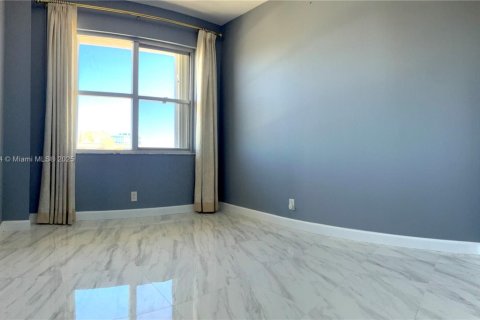 Copropriété à vendre à Lauderdale-by-the-Sea, Floride: 2 chambres, 107.77 m2 № 1874744 - photo 12