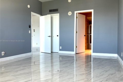 Copropriété à vendre à Lauderdale-by-the-Sea, Floride: 2 chambres, 107.77 m2 № 1874744 - photo 10