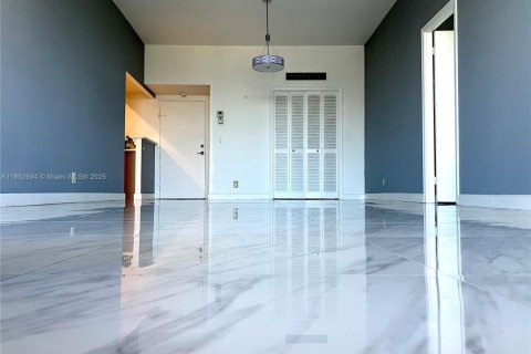 Copropriété à vendre à Lauderdale-by-the-Sea, Floride: 2 chambres, 107.77 m2 № 1874744 - photo 3