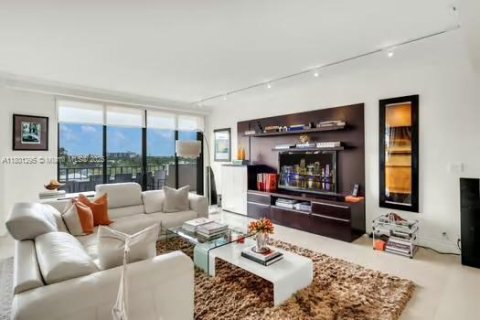 Condo in Key Biscayne, Florida, 4 bedrooms  № 1959307 - photo 5