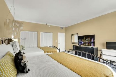 Condo in Key Biscayne, Florida, 4 bedrooms  № 1959307 - photo 24