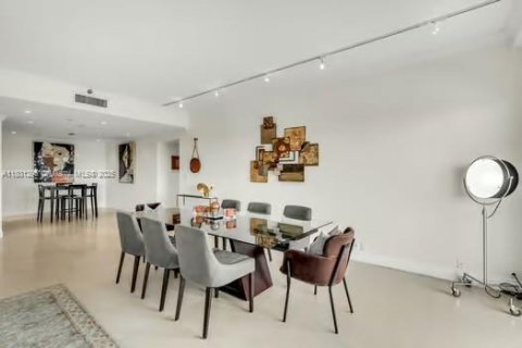 Condo in Key Biscayne, Florida, 4 bedrooms  № 1959307 - photo 8