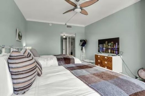 Condo in Key Biscayne, Florida, 4 bedrooms  № 1959307 - photo 28