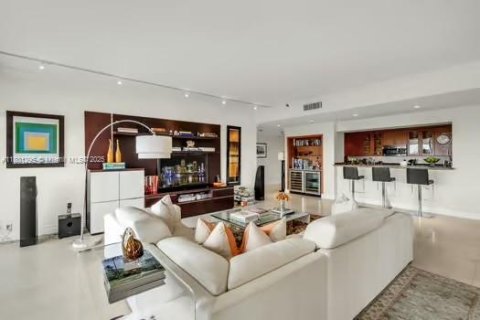 Condo in Key Biscayne, Florida, 4 bedrooms  № 1959307 - photo 6