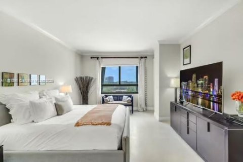 Condo in Key Biscayne, Florida, 4 bedrooms  № 1959307 - photo 17