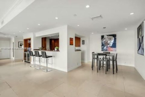 Condo in Key Biscayne, Florida, 4 bedrooms  № 1959307 - photo 11