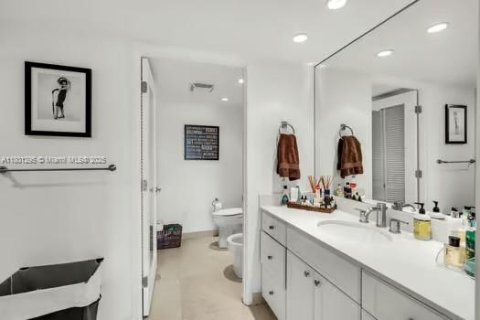 Condo in Key Biscayne, Florida, 4 bedrooms  № 1959307 - photo 30