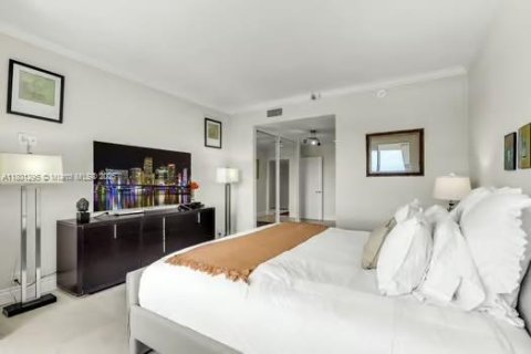 Condo in Key Biscayne, Florida, 4 bedrooms  № 1959307 - photo 18