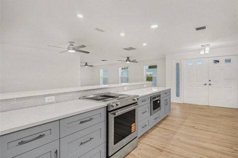 Villa ou maison à vendre à Punta Gorda, Floride: 3 chambres, 200.11 m2 № 2198255 - photo 16