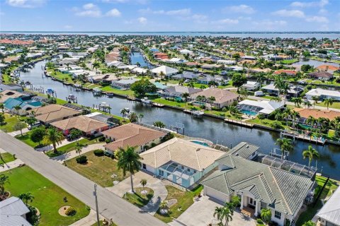 Villa ou maison à vendre à Punta Gorda, Floride: 3 chambres, 200.11 m2 № 2198255 - photo 13