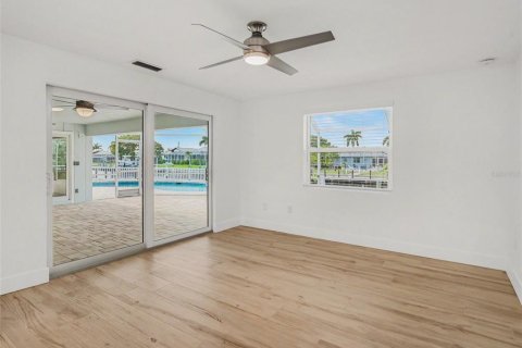 Villa ou maison à vendre à Punta Gorda, Floride: 3 chambres, 200.11 m2 № 2198255 - photo 29