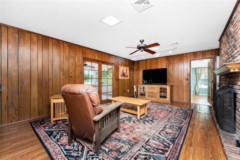 House in Englewood, Florida 4 bedrooms, 219.9 sq.m. № 1906238 - photo 10