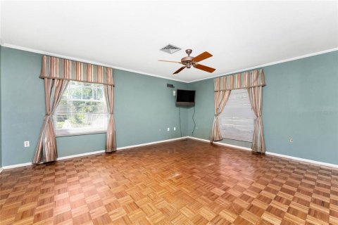 House in Englewood, Florida 4 bedrooms, 219.9 sq.m. № 1906238 - photo 17