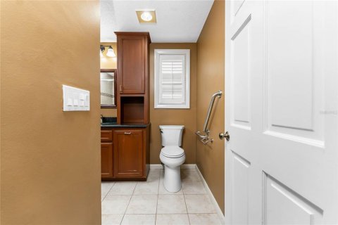 House in Englewood, Florida 4 bedrooms, 219.9 sq.m. № 1906238 - photo 20