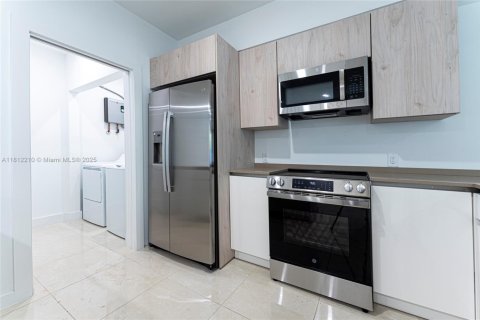 Adosado en venta en Dania Beach, Florida, 3 dormitorios, 146.97 m2 № 1937683 - foto 8