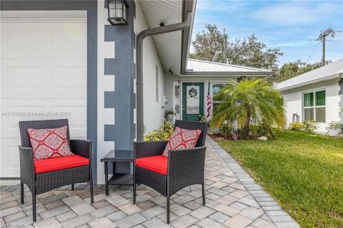 House in LaBelle, Florida 2 bedrooms, 113.71 sq.m. № 1707098 - photo 2