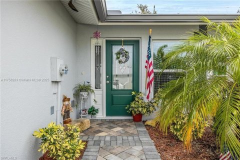 House in LaBelle, Florida 2 bedrooms, 113.71 sq.m. № 1707098 - photo 3