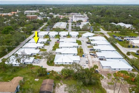 House in LaBelle, Florida 2 bedrooms, 113.71 sq.m. № 1707098 - photo 14