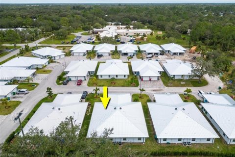House in LaBelle, Florida 2 bedrooms, 113.71 sq.m. № 1707098 - photo 13