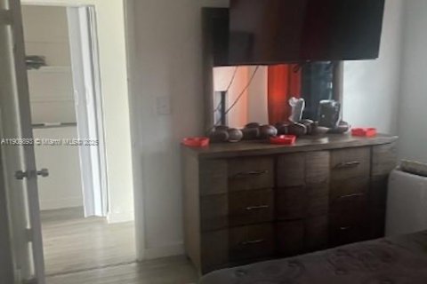 Appartement à louer à Miami, Floride: 1 chambre, 60.39 m2 № 1965230 - photo 2