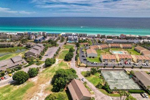 Condominio en venta en Miramar Beach, Florida, 2 dormitorios, 93.27 m2 № 562610 - foto 1