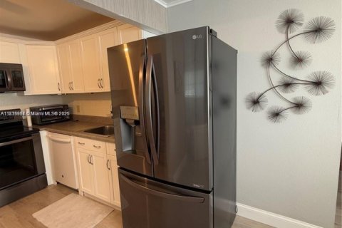 Condo in Delray Beach, Florida, 1 bedroom  № 1820117 - photo 9