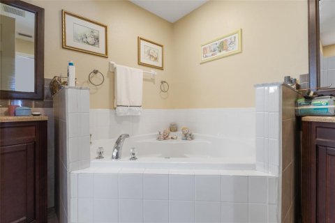 House in Kissimmee, Florida 3 bedrooms, 145.21 sq.m. № 1815202 - photo 20