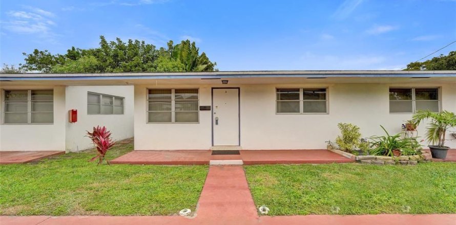 Condo à Hollywood, Floride, 1 chambre  № 2251371
