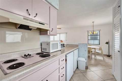 Copropriété à louer à Hollywood, Floride: 1 chambre, 60.39 m2 № 2251371 - photo 15