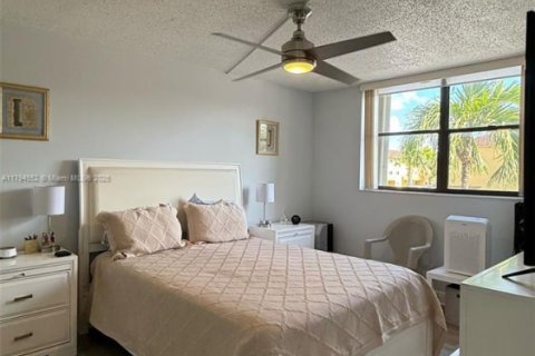 Condominio en venta en Miami, Florida, 2 dormitorios, 76.83 m2 № 1874509 - foto 21