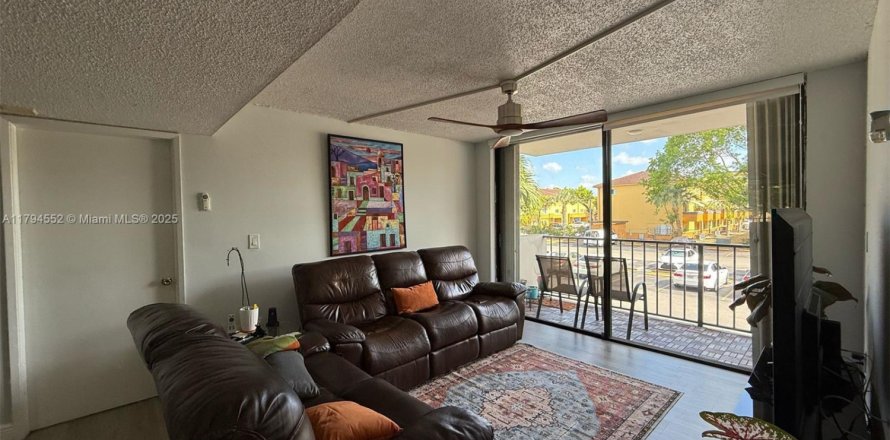 Condominio en Miami, Florida, 2 dormitorios  № 1874509