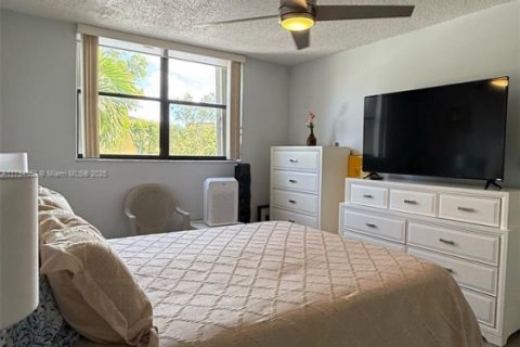 Condominio en venta en Miami, Florida, 2 dormitorios, 76.83 m2 № 1874509 - foto 23