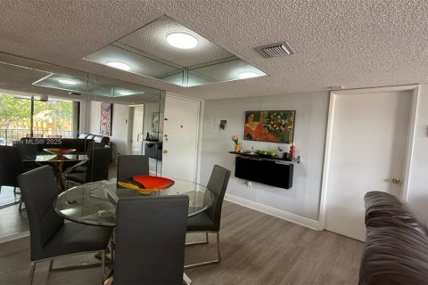 Condominio en venta en Miami, Florida, 2 dormitorios, 76.83 m2 № 1874509 - foto 6