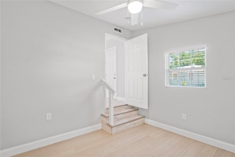 House in Clearwater, Florida 3 bedrooms, 107.77 sq.m. № 1772928 - photo 11
