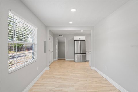 House in Clearwater, Florida 3 bedrooms, 107.77 sq.m. № 1772928 - photo 9