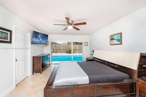 House in Cutler Bay, Florida 4 bedrooms, 181.35 sq.m. № 1864885 - photo 27