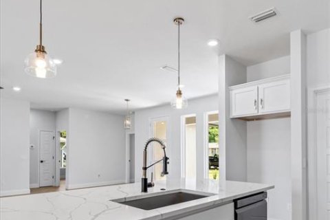 Casa en venta en Palm Coast, Florida, 4 dormitorios, 167.22 m2 № 1718050 - foto 9