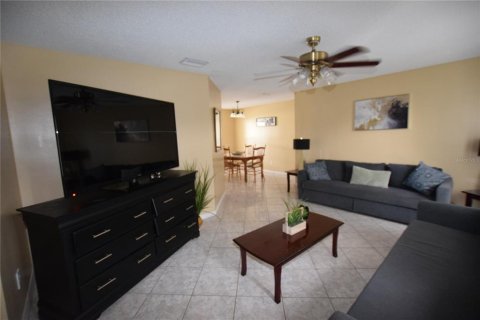 Casa en alquiler en Kissimmee, Florida, 3 dormitorios, 155.98 m2 № 2103863 - foto 11