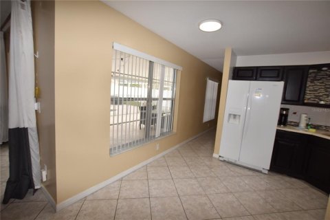 Casa en alquiler en Kissimmee, Florida, 3 dormitorios, 155.98 m2 № 2103863 - foto 16