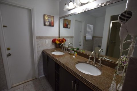 Casa en alquiler en Kissimmee, Florida, 3 dormitorios, 155.98 m2 № 2103863 - foto 23