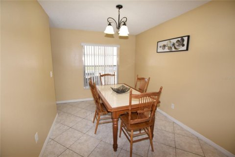 Casa en alquiler en Kissimmee, Florida, 3 dormitorios, 155.98 m2 № 2103863 - foto 13